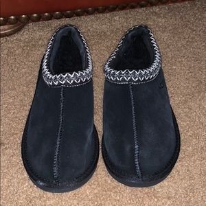 Size 7 Uggs Slippers